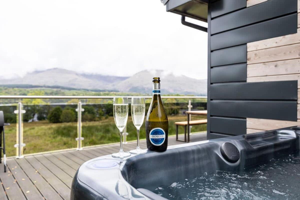New Build Lodge With Stunning Views Of Loch Awe Hayfield  Exteriér fotografie